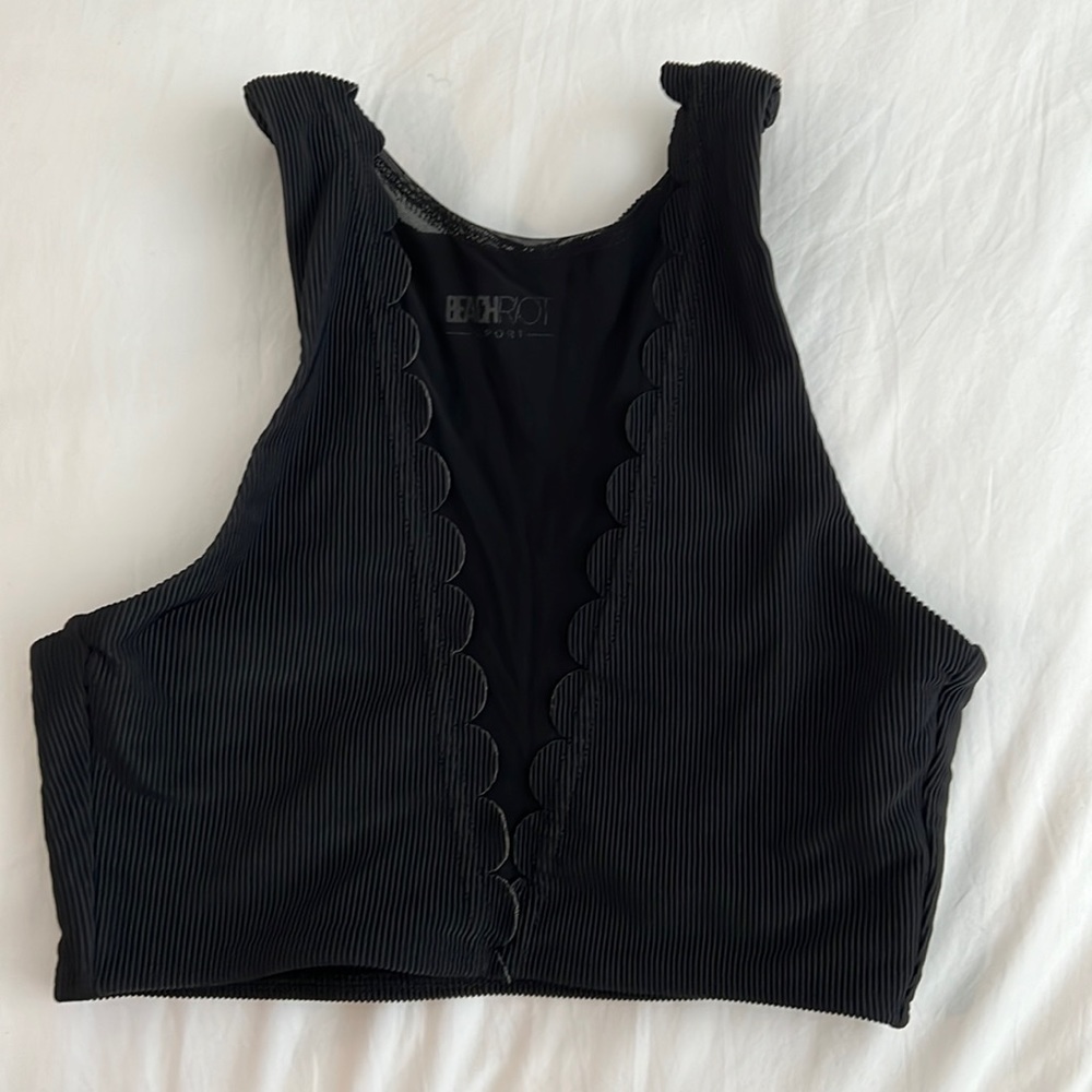 Beach Riot black v neck mesh sports bra, Sz S